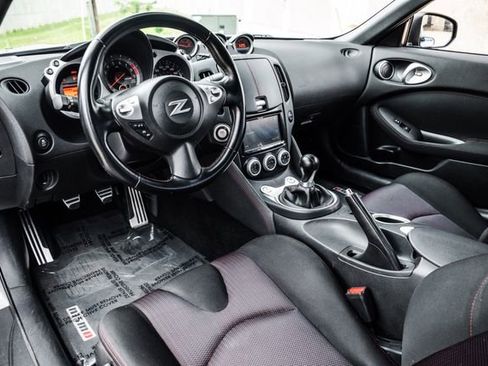 Used 2013 Nissan 370Z NISMO w/ Bose Pkg RWD image 2