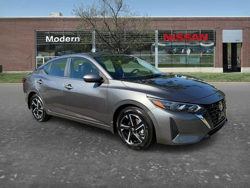 Used 2025 Nissan Sentra SV w/ All-Weather Package FWD image 5