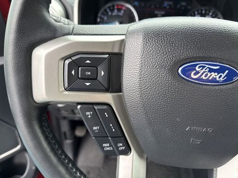 Used 2022 Ford F250 Lariat w/ Black Appearance Package image 23