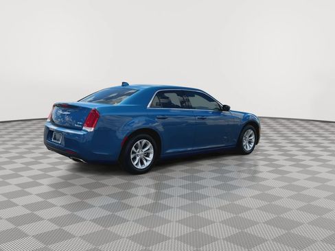 Used 2023 Chrysler 300 Touring w/ Safetytec Plus Group RWD image 8