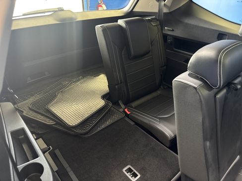 Used 2024 Volkswagen Atlas SEL AWD/4WD image 27