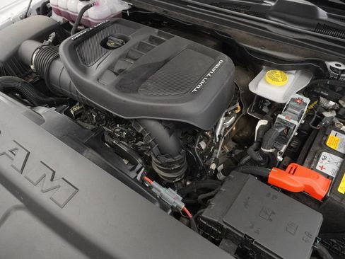 Used 2025 RAM 1500 Limited AWD/4WD image 56