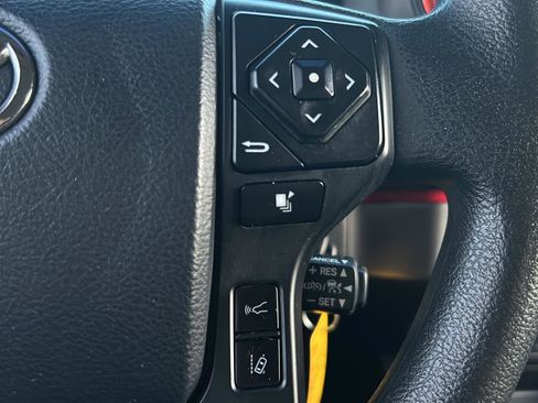 Used 2020 Toyota Tacoma SR image 24