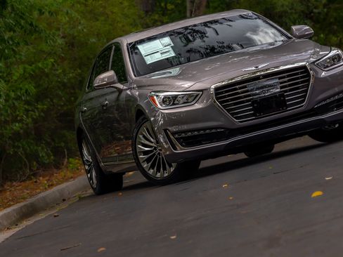 Used 2018 Genesis G90 5.0 Ultimate RWD image 22