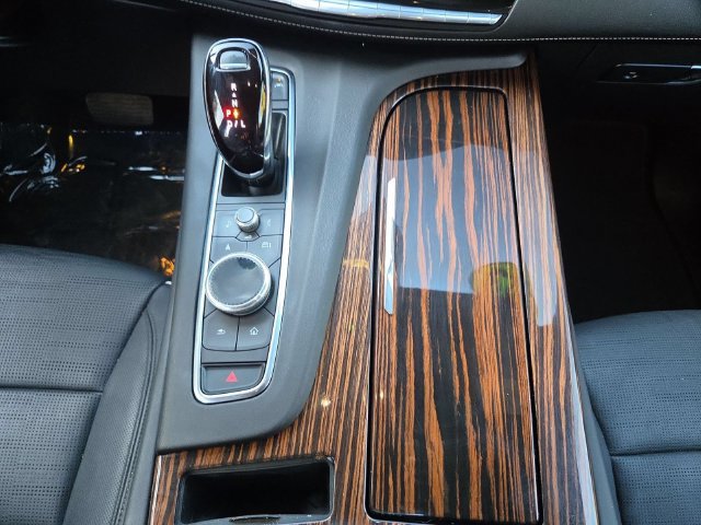 Used 2023 Cadillac Escalade Premium Luxury w/ LPO, Illumination Package AWD/4WD image 19