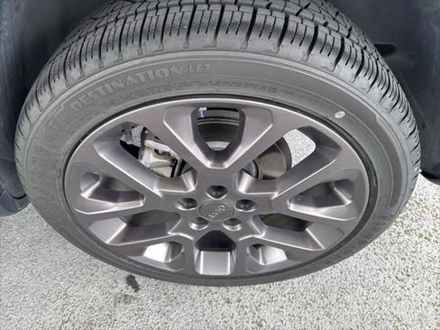 Certified 2021 Jeep Compass Latitude image 11