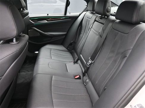 Used 2022 BMW 540i w/ Executive Package image 14