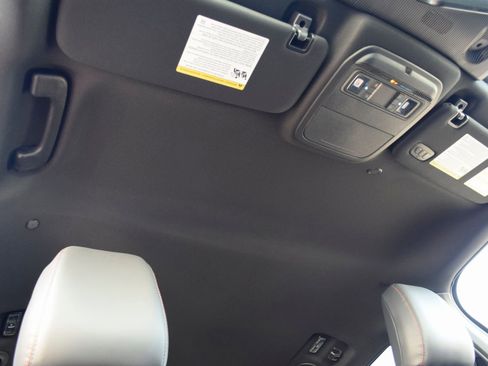 New 2026 Ford Explorer ST-Line w/ ST-Line Street Pack image 26