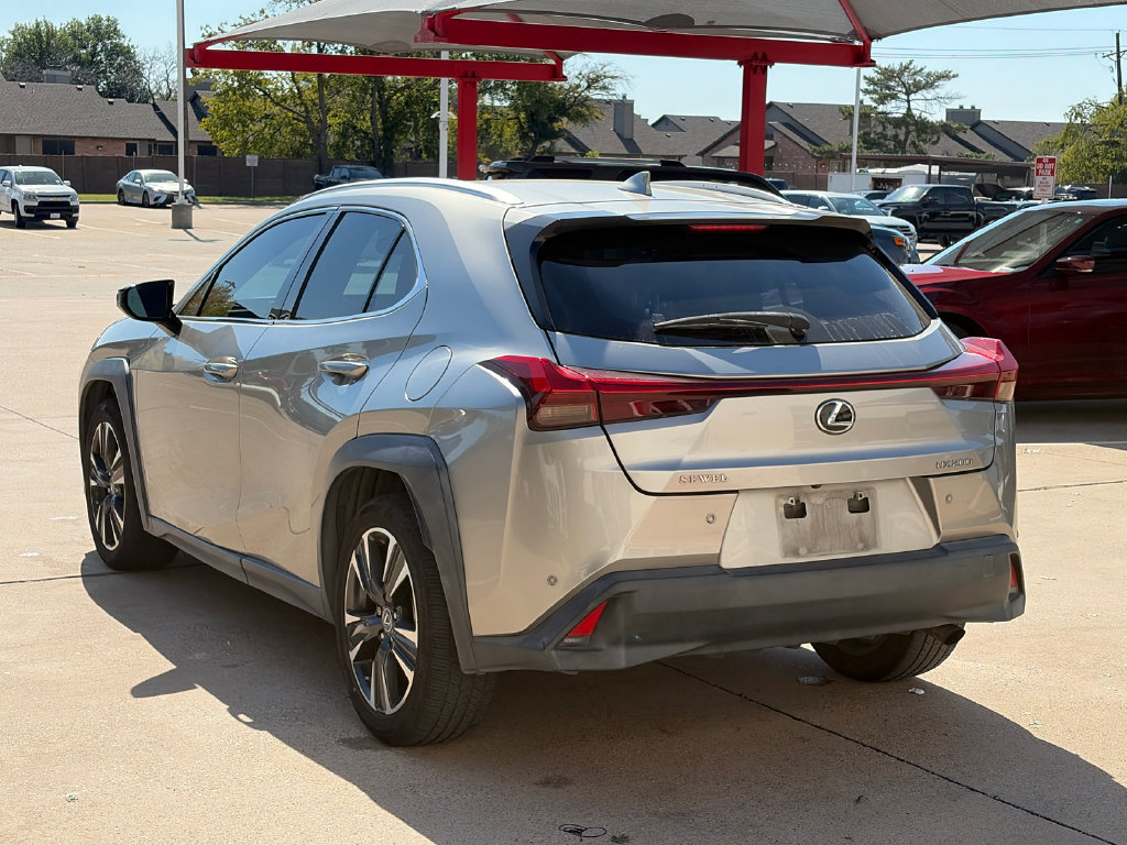 Used 2020 Lexus UX 200 w/ Accessory Package 2 FWD image 5