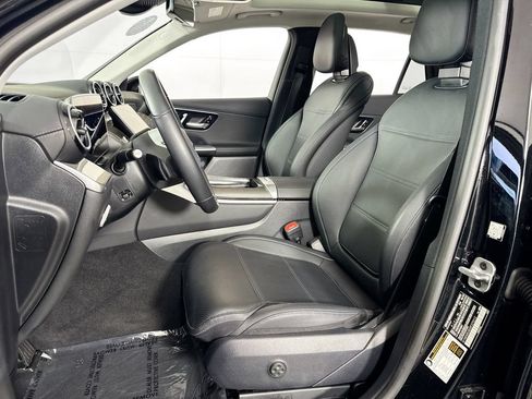Used 2025 Mercedes-Benz GLC 350e 4MATIC image 27