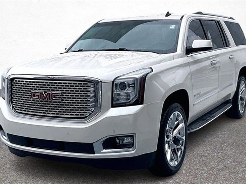Used 2015 GMC Yukon XL Denali w/ Touring Package image 4