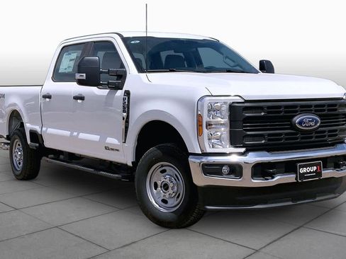 New 2026 Ford F250 XL w/ XL Chrome Package AWD/4WD image 2