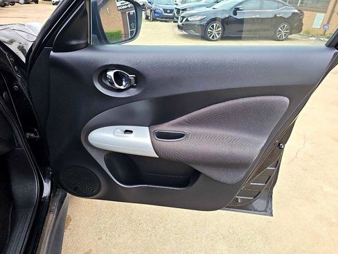 Used 2017 Nissan Juke SV image 20
