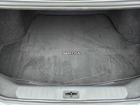 Used 2024 Nissan Sentra S FWD image 12