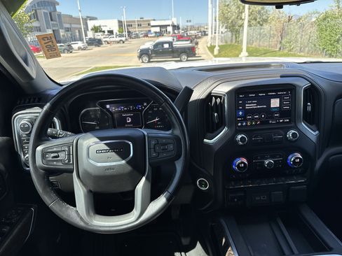 Used 2021 GMC Sierra 3500 Denali w/ Denali Ultimate Package AWD/4WD image 16