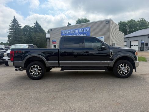 Used 2021 Ford F250 Lariat w/ Lariat Value Package AWD/4WD image 1