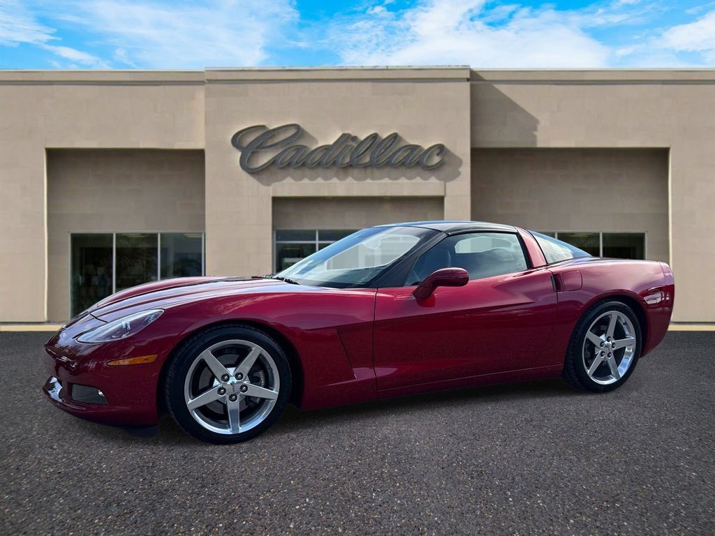 Used 2005 Chevrolet Corvette Coupe w/ Preferred Equipment Group RWD image 7