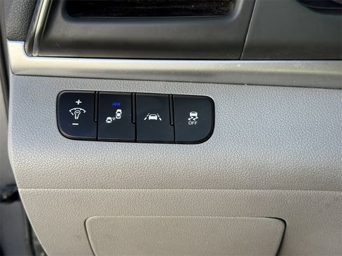 Used 2019 Hyundai Elantra SEL image 15