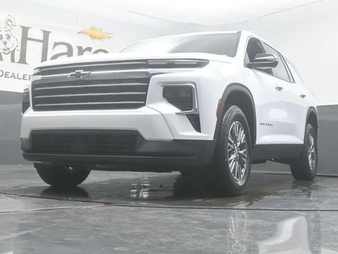 New 2026 Chevrolet Traverse LT w/ Driver Confidence Package FWD image 4