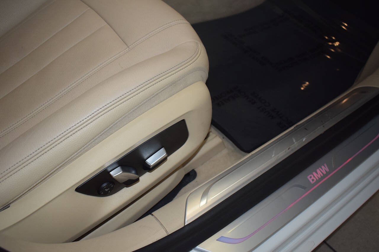 Used 2019 BMW 740i RWD image 21