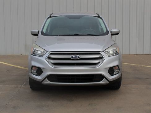 Used 2019 Ford Escape SE image 5