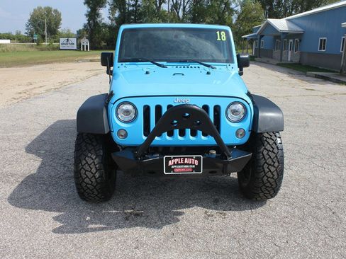 Used 2018 Jeep Wrangler Rubicon w/ Cold Weather Group image 3