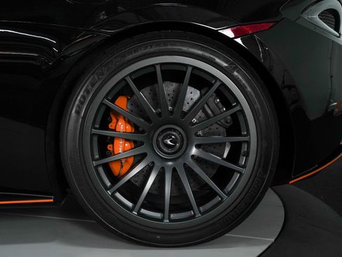Used 2020 McLaren 620R image 26