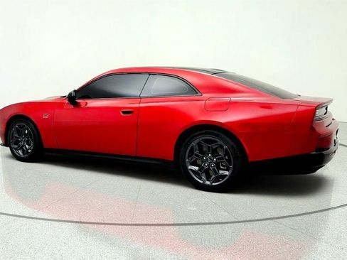 Used 2025 Dodge Charger Daytona R/T w/ Sun & Sound Package AWD/4WD image 7
