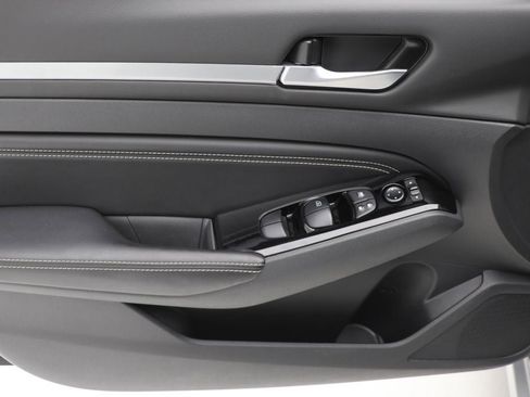 Used 2023 Nissan Altima 2.5 SL image 15