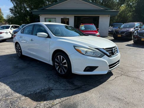 Used 2017 Nissan Altima 2.5 SV image 7