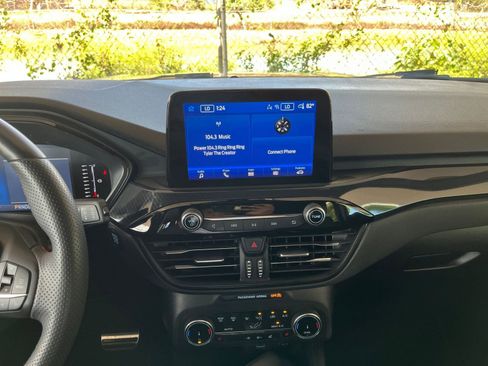 Used 2023 Ford Escape ST-Line image 18