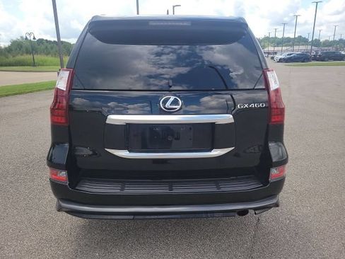 Used 2022 Lexus GX 460 Premium w/ Accessory Package AWD/4WD image 6