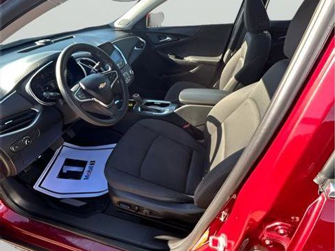 Used 2019 Chevrolet Malibu LT image 9