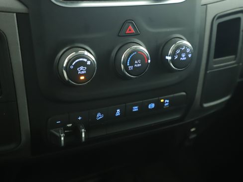 Used 2018 RAM 2500 Tradesman w/ Chrome Appearance Group image 7