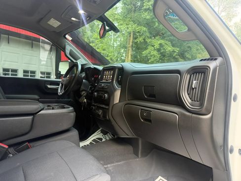 Used 2023 Chevrolet Silverado 2500 Custom w/ Custom Value Package AWD/4WD image 15