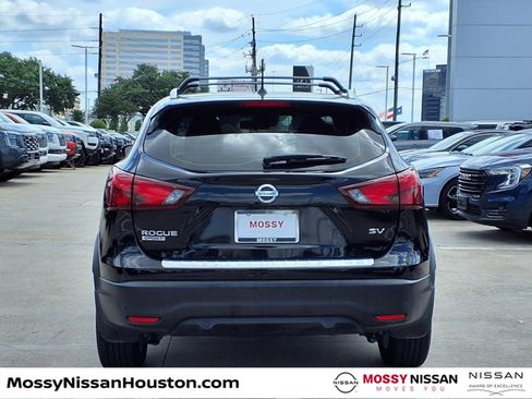 Used 2019 Nissan Rogue Sport SV FWD image 6