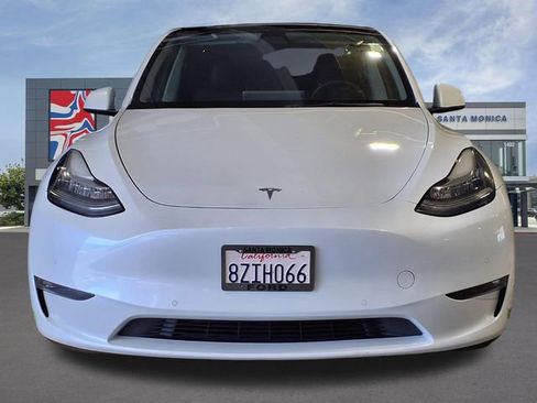 Used 2022 Tesla Model Y Long Range AWD/4WD image 2