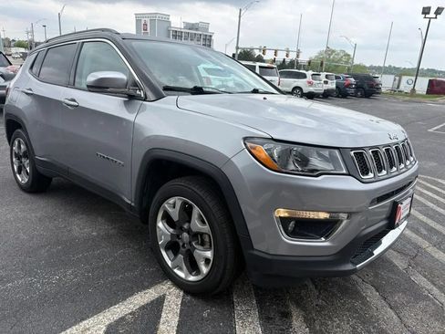 Used 2019 Jeep Compass Limited AWD/4WD image 7