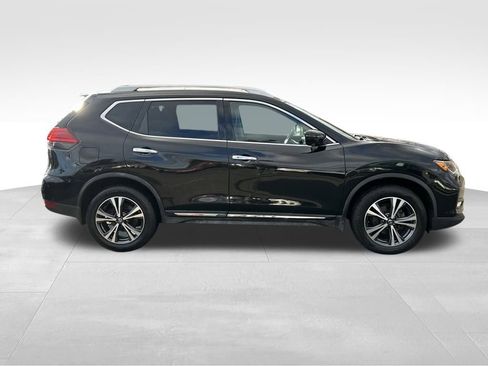 Used 2017 Nissan Rogue SL image 9
