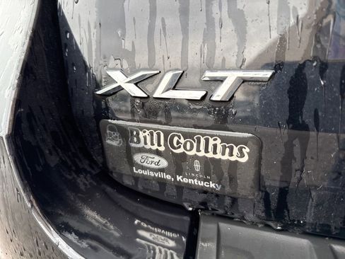 Used 2023 Ford Explorer XLT RWD image 2