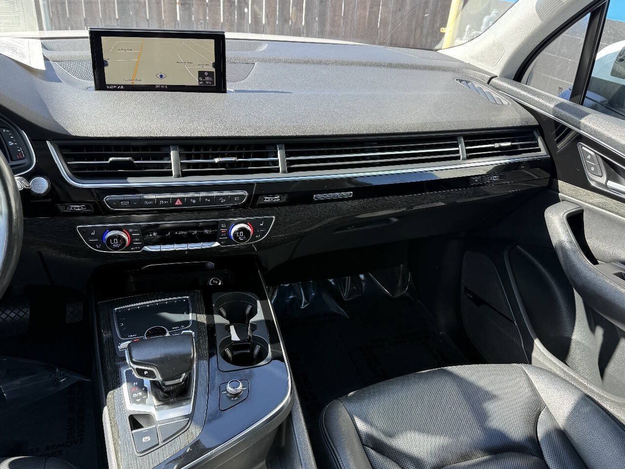 Used 2019 Audi Q7 3.0T Prestige AWD/4WD image 10
