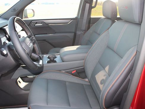 New 2025 GMC Acadia AT4 w/ Super Cruise Package image 9