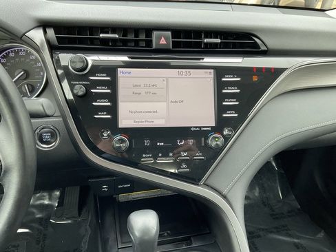 Used 2019 Toyota Camry SE image 15