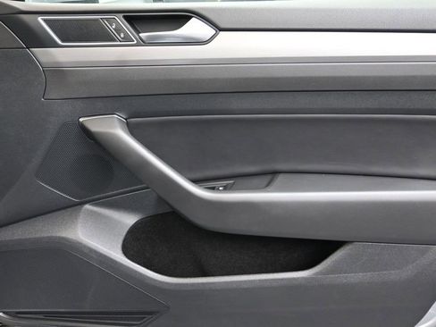Used 2019 Volkswagen Arteon SE FWD image 11