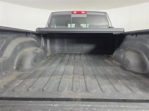 Used 2018 RAM 2500 Laramie image 12