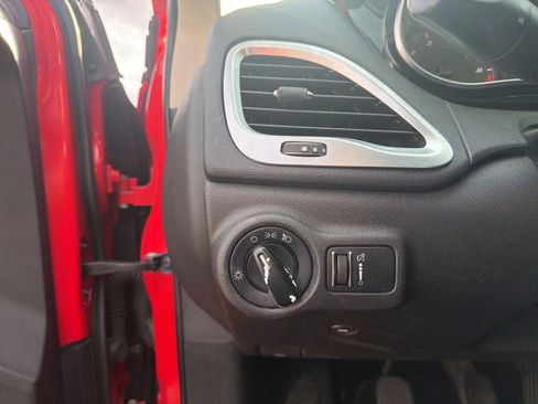 Used 2016 Dodge Dart SE w/ Convenience Group image 16