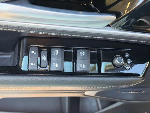 Used 2024 Jeep Wagoneer L 4WD w/ Premium Group I image 14