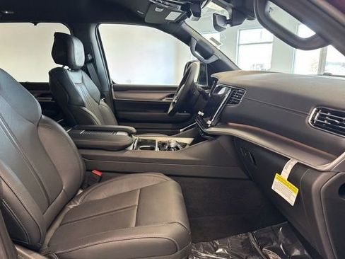 New 2026 Jeep Grand Wagoneer Limited w/ Convenience Group I image 27