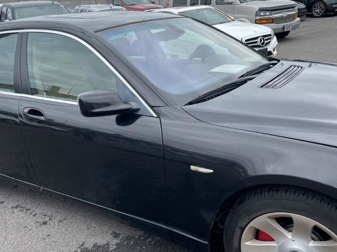 Used 2007 BMW 750i RWD image 9