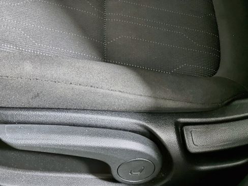 Used 2021 Hyundai Venue SE FWD image 15